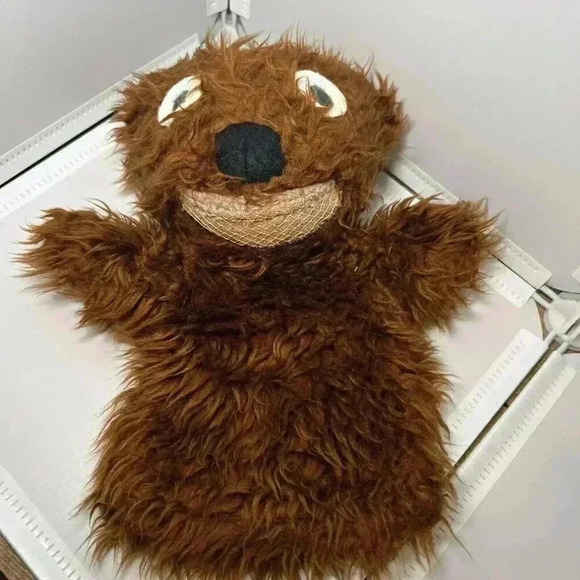 Vintage CINNAMON BEAR HAND PUPPET LIPMAN WOLFE PORTLAND OR - Picture 1 of 6